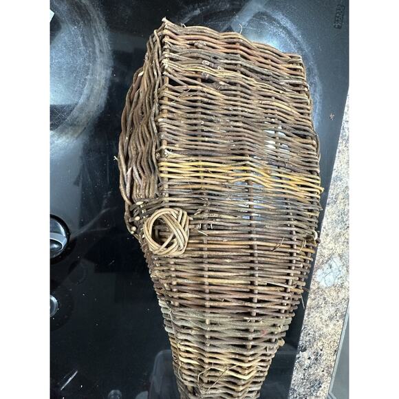 Wicker Brown Wall Hanging Cornucopia Basket Home Decor Flat Back - Picture 4 of 6